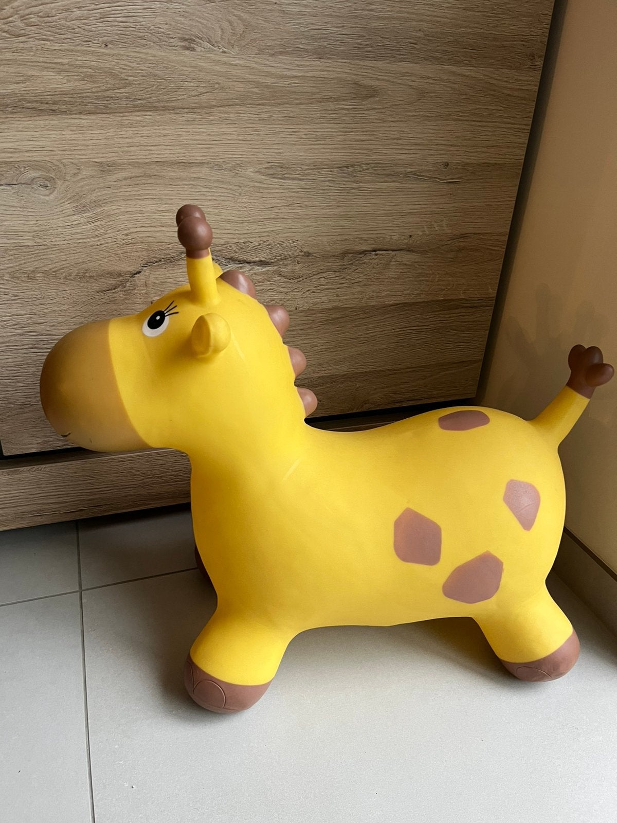 Girafe sauteuse gonflable jaune, Enlèvement, Comme neuf
