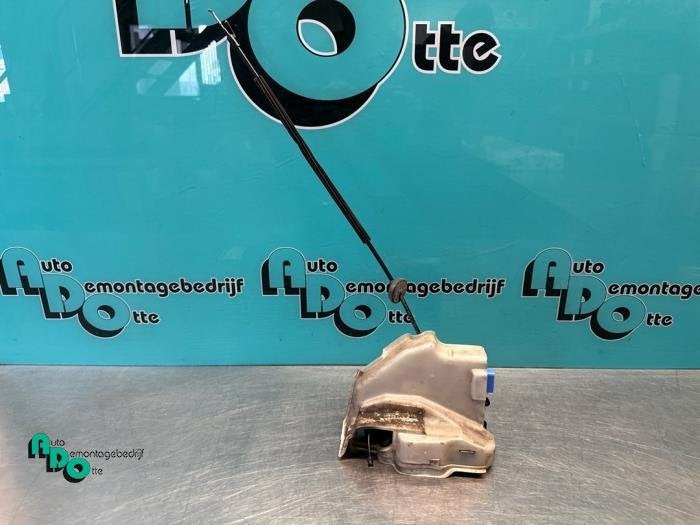 Deurslot Mechaniek 4Deurs rechts-voor van een Volkswagen Gol, Auto-onderdelen, Gebruikt, -, Volkswagen, -