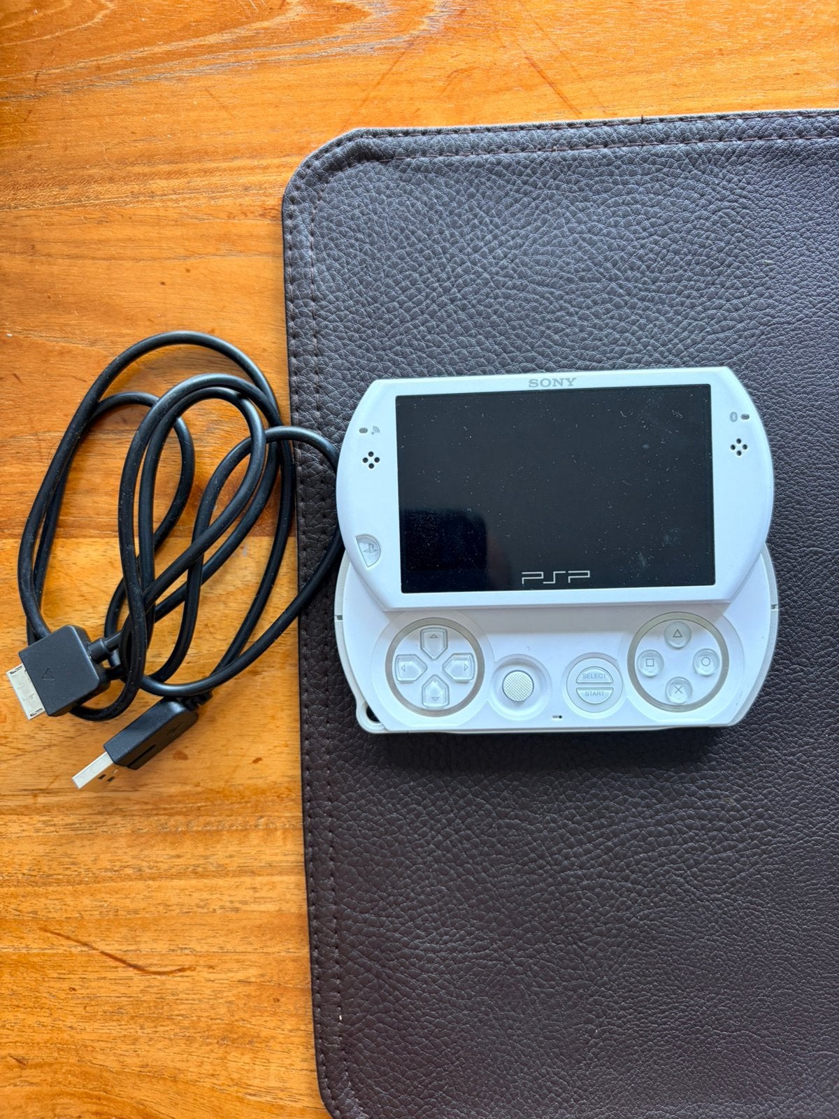 Psp go jailbreak met geheugenkaart, Games en Spelcomputers, Spelcomputers | Sony PSP, Wit, Ophalen of Verzenden, PSP Go, Gebruikt