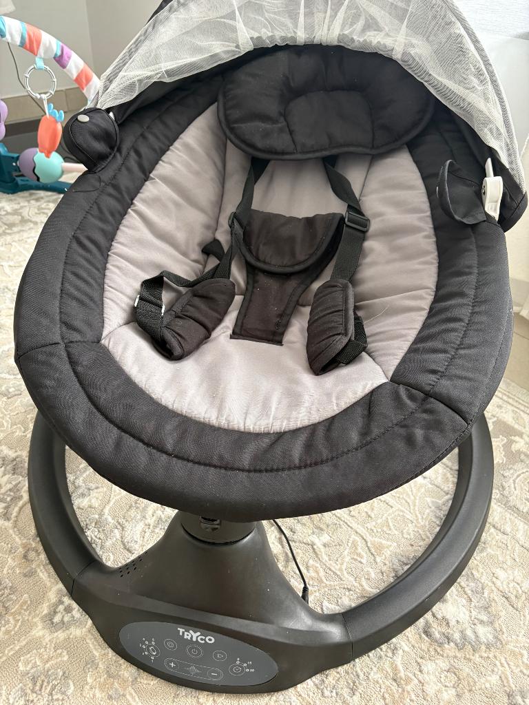 Swingstoel tryco elektrisch, Kinderen en Baby's, Wipstoeltjes, Gebruikt, Wipstoel, Met gordel(s) of riempje(s), Ophalen