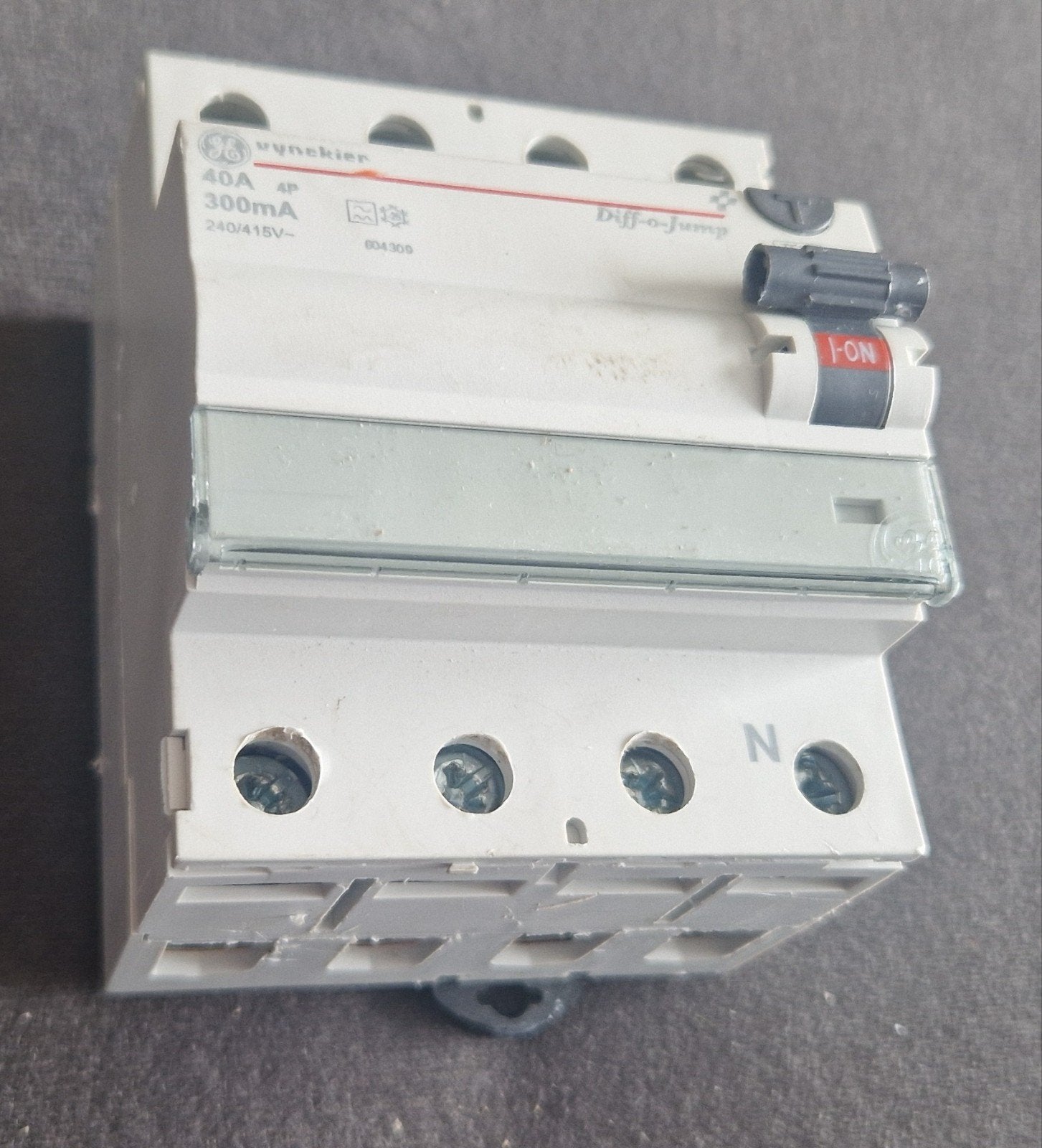 GE Vynckier Diff-o-jump RCD (également connu sous le nom de, Enlèvement