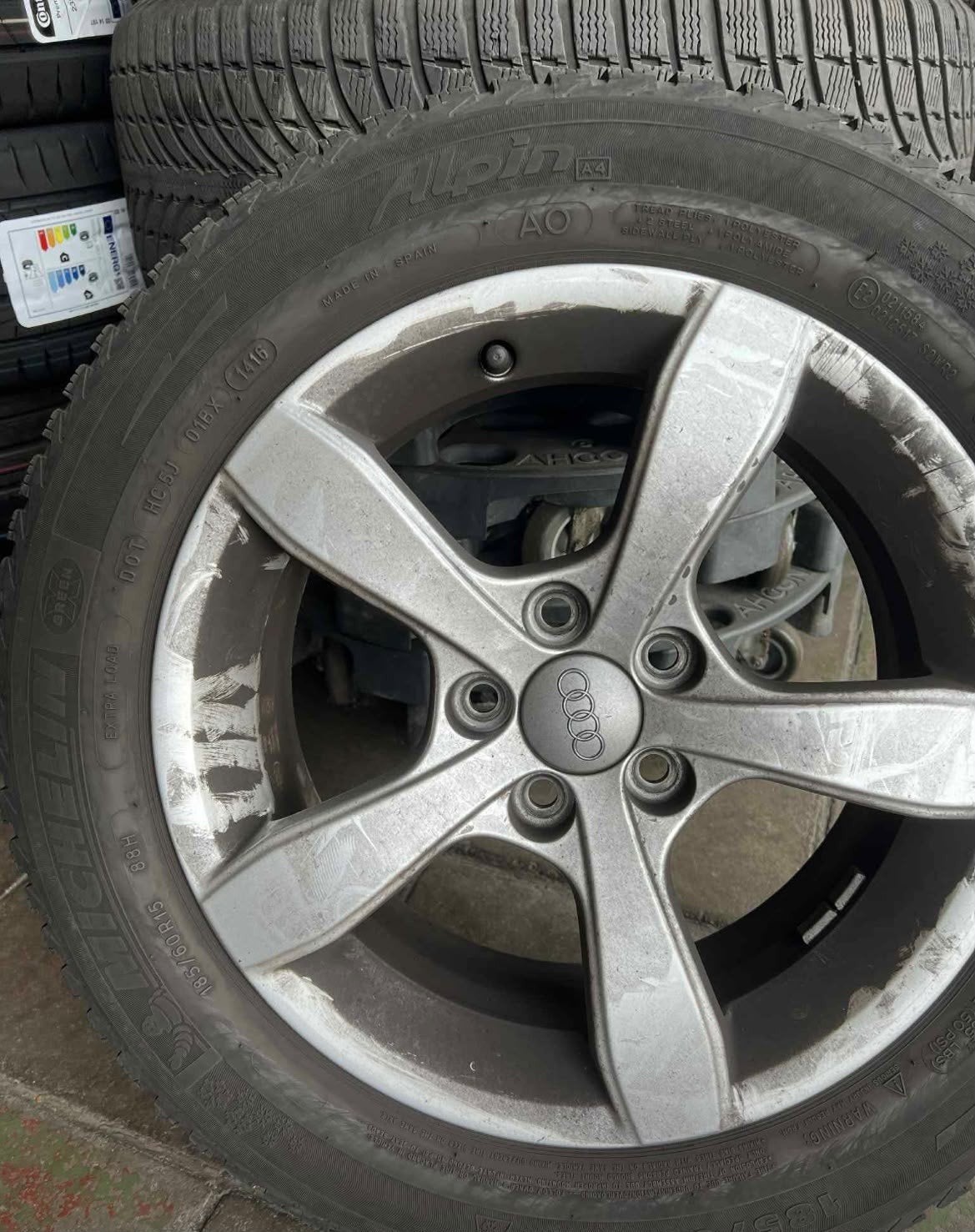 4 pneus hiver montés sur jantes pour Audi A1, Autos : Pièces & Accessoires, 15 pouces, Pneus hiver, Véhicule de tourisme, 185 mm