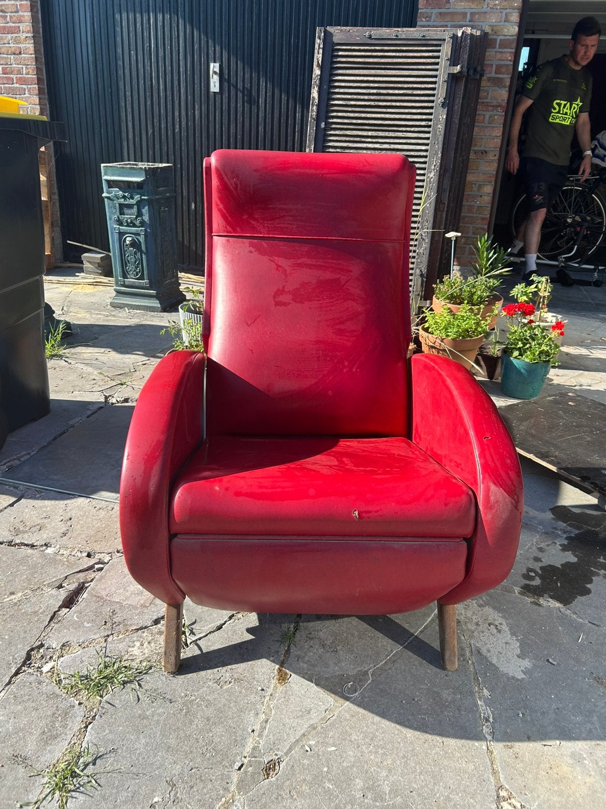 Rode vintage fauteuil, Huis en Inrichting, Fauteuils, Ophalen, Zo goed als nieuw