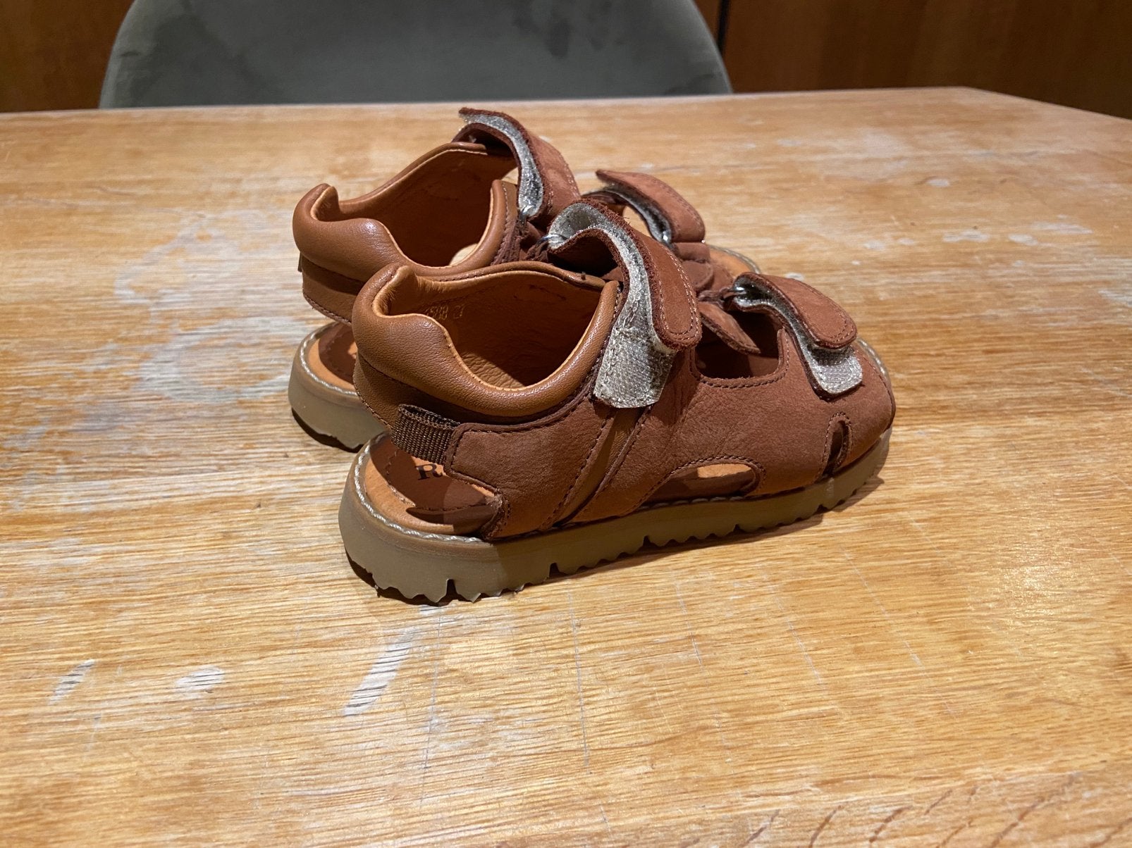 Nieuwe romagnoli sandalen maat 27, Enfants & Bébés, Garçon ou Fille, Enlèvement ou Envoi, Comme neuf, Autres types