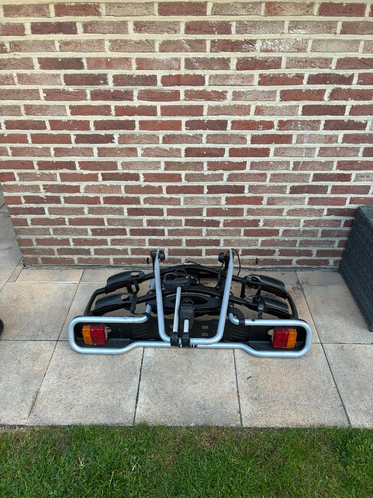Fietsendrager thule, Ophalen, 2 fietsen, Zo goed als nieuw, Trekhaakdrager