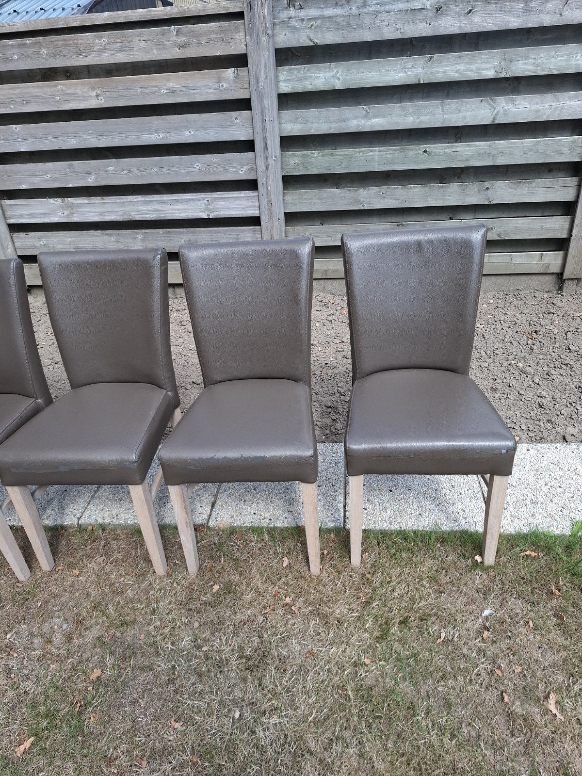 stoelen, Enlèvement