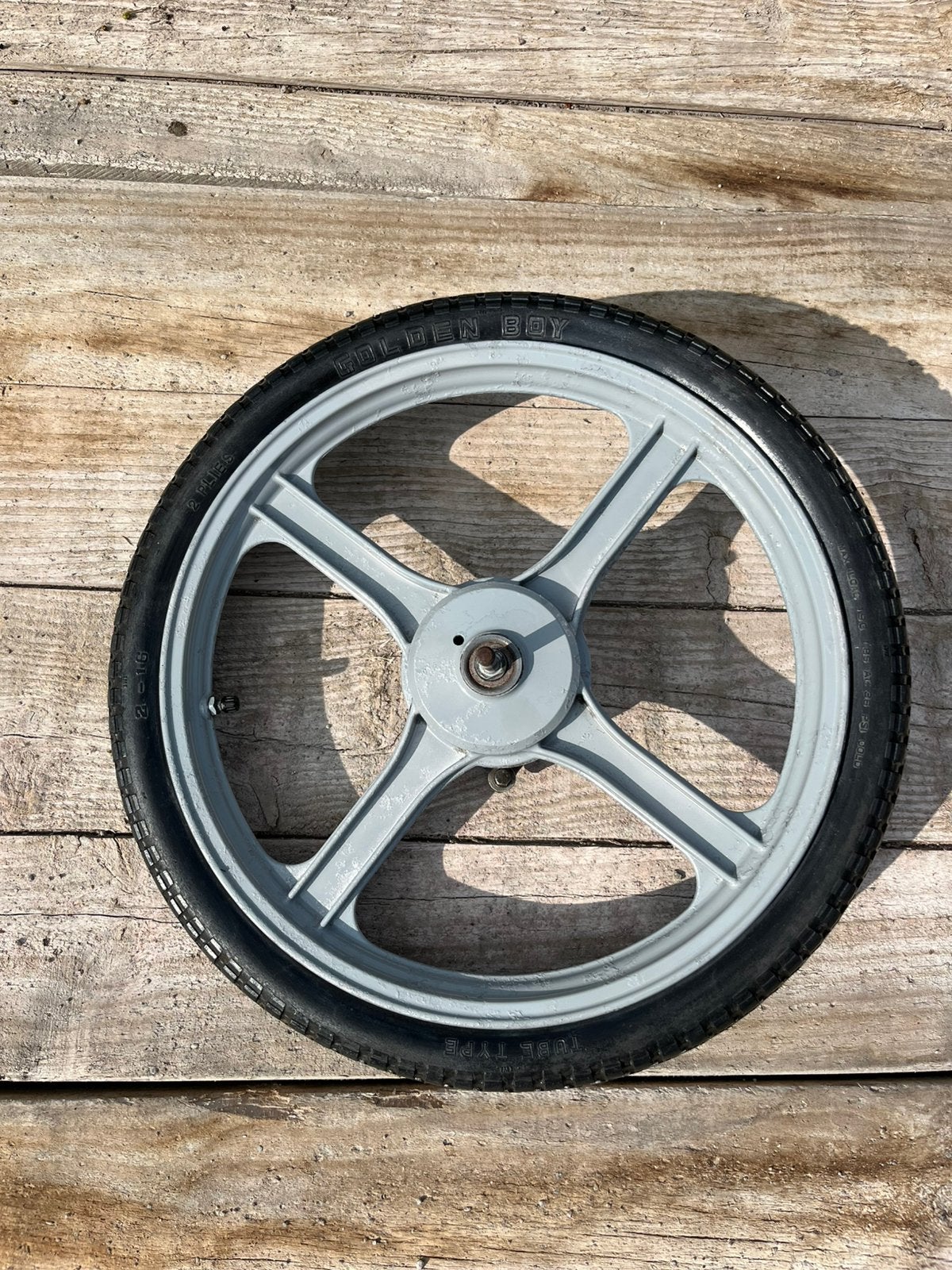 Originele 4 spaaks velg voor piaggio ciao/si/boxer 1983, Fietsen en Brommers, Ophalen, Gebruikt