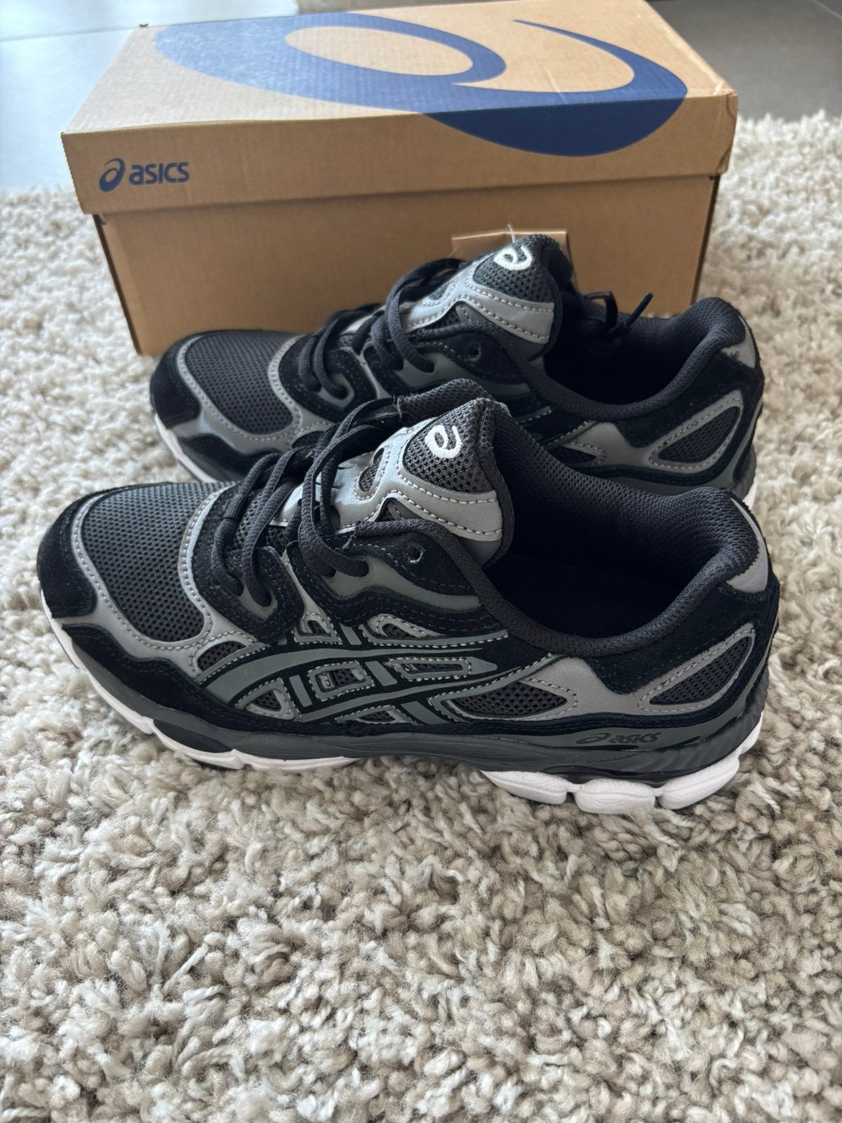 Nouvelles baskets noires et grises d'Asics, Neuf, Enlèvement ou Envoi, Baskets, Noir