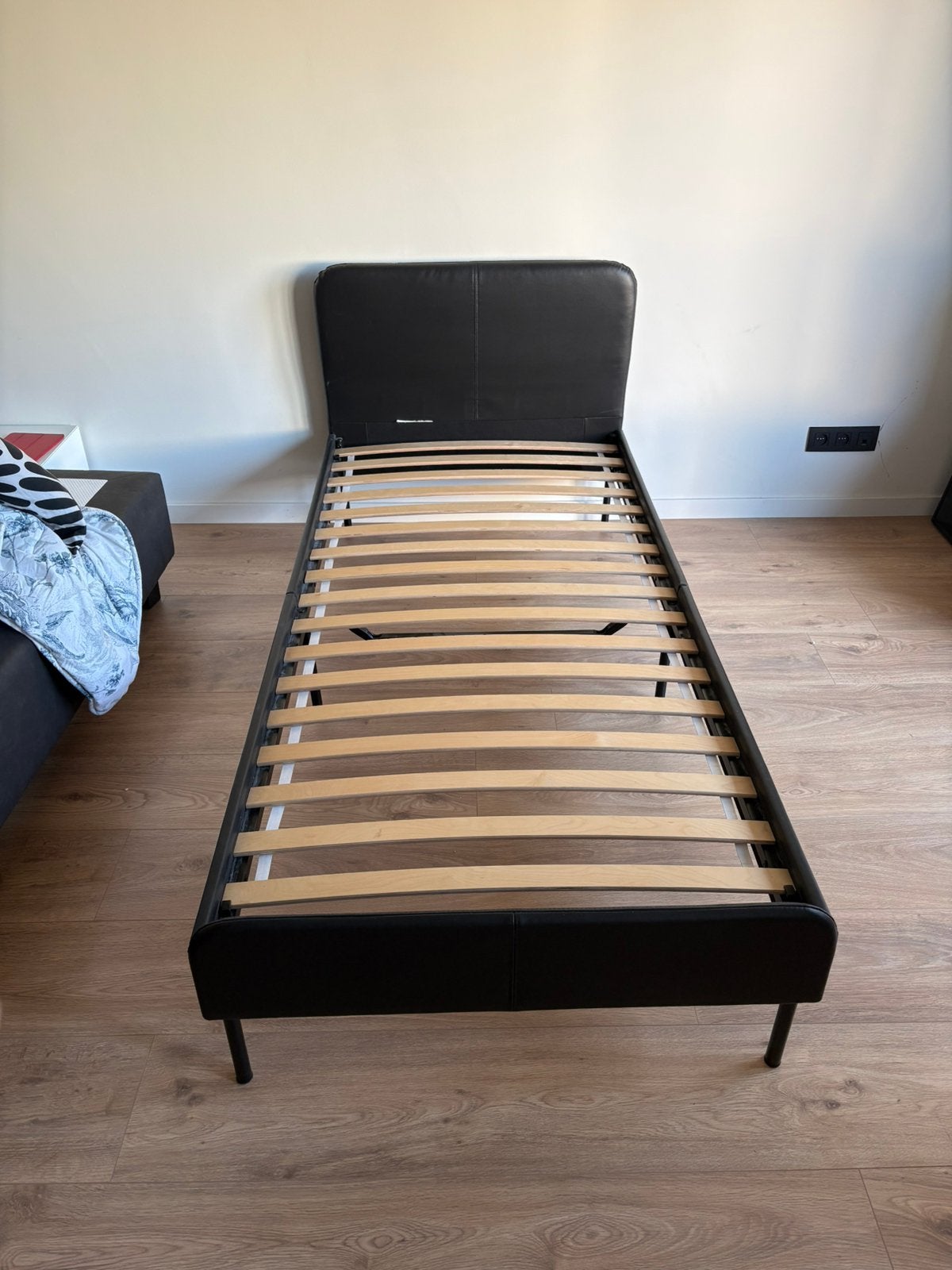 Bed Slattum Ikea, Huis en Inrichting, Slaapkamer | Bedden, Ophalen, Zo goed als nieuw