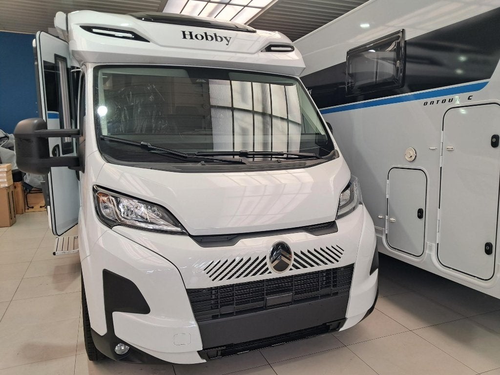Nieuwe Hobby Ontour C 700 GQ – 140 pk Automaat, Caravanes & Camping, Camping-cars, Hobby, Diesel, Automatique, 6 à 7 mètres