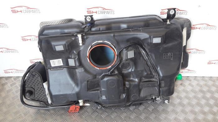 Tank van een Mercedes GLA, Auto-onderdelen, Brandstofsystemen, Mercedes-Benz, Gebruikt, 3 maanden garantie, Ophalen of Verzenden