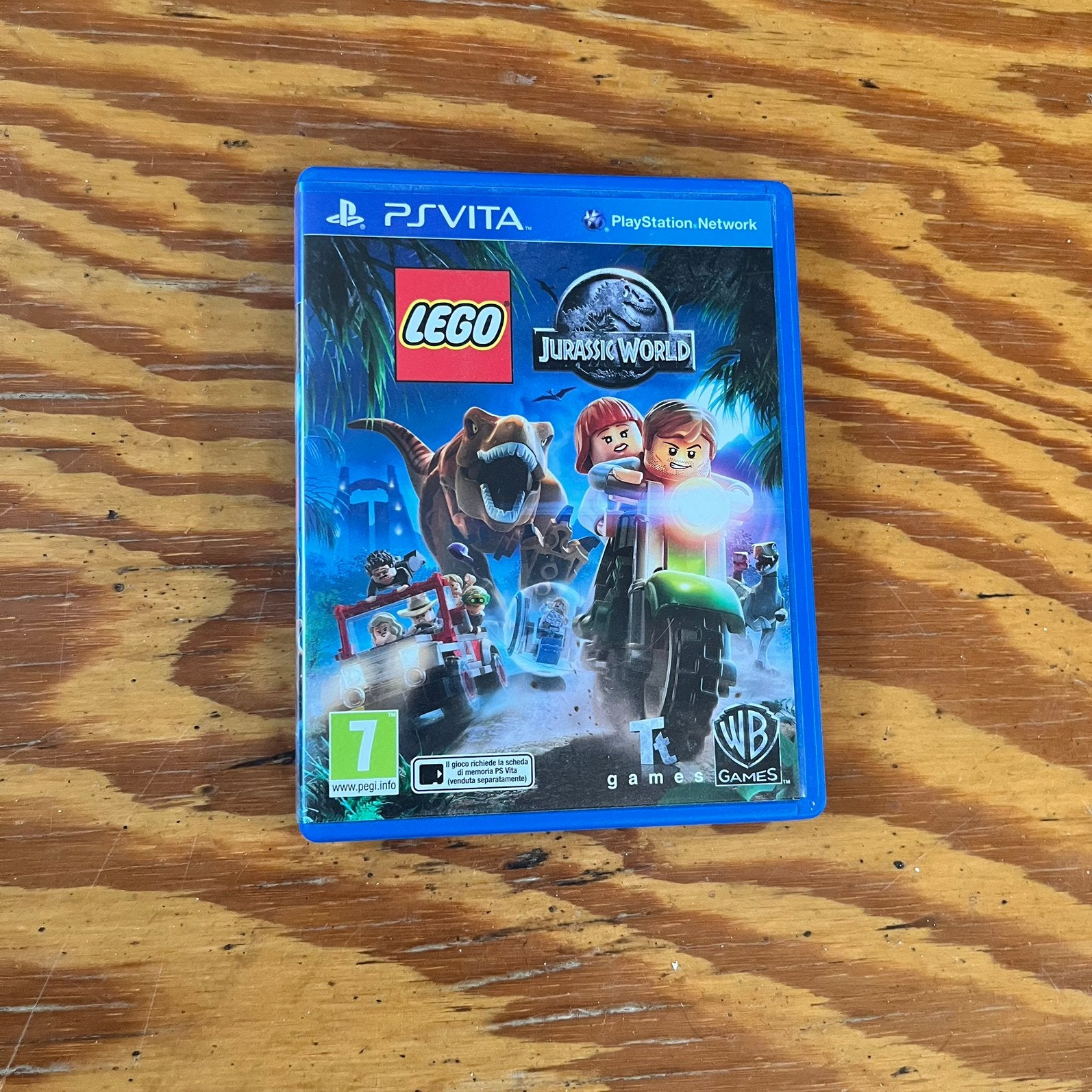 LEGO Jurassic World (PS Vita), 1 speler, Ophalen of Verzenden, Zo goed als nieuw, Avontuur en Actie