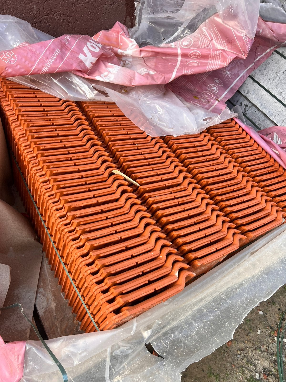 Koramic strompak rood, Doe-het-zelf en Bouw, Ophalen, Steen of Klei, Zo goed als nieuw, 15 m² of meer