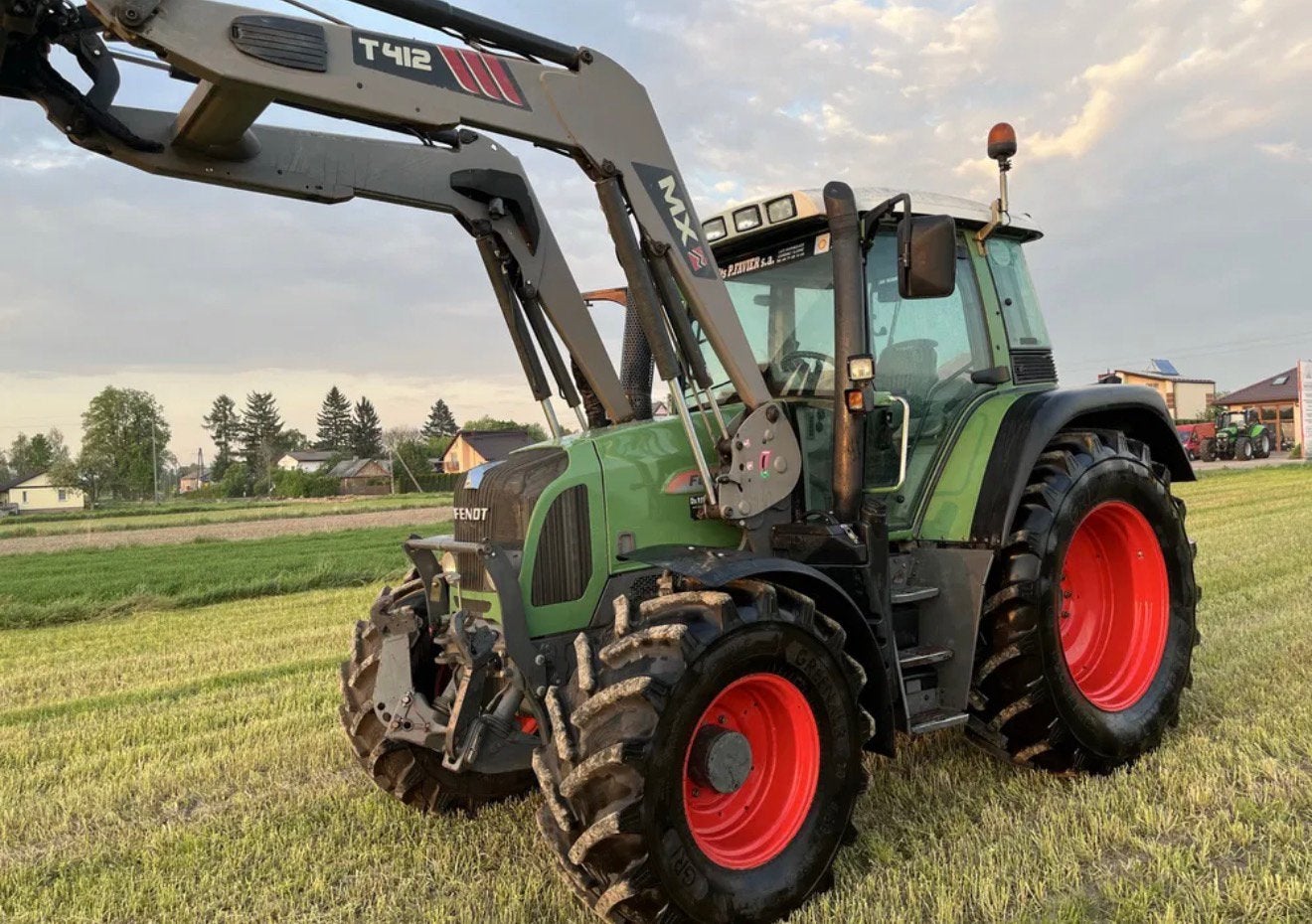 Fendt 411 met voorlader - BJ 2008 - 8405 werkuren., Zakelijke goederen, Landbouw | Tractoren, 7500 tot 10000, Fendt, 120 tot 160 Pk