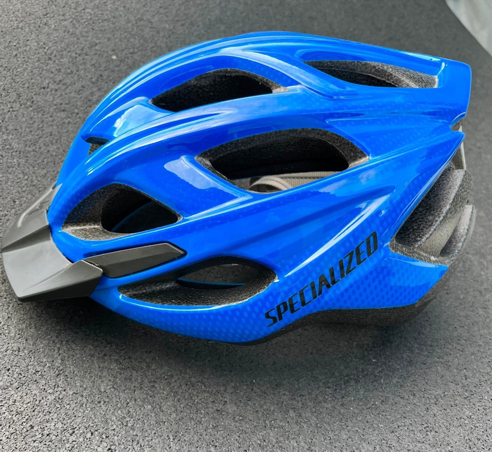 Casque de vélo Specialized, Vélos & Vélomoteurs, Accessoires vélo | Casques de vélo, Enlèvement