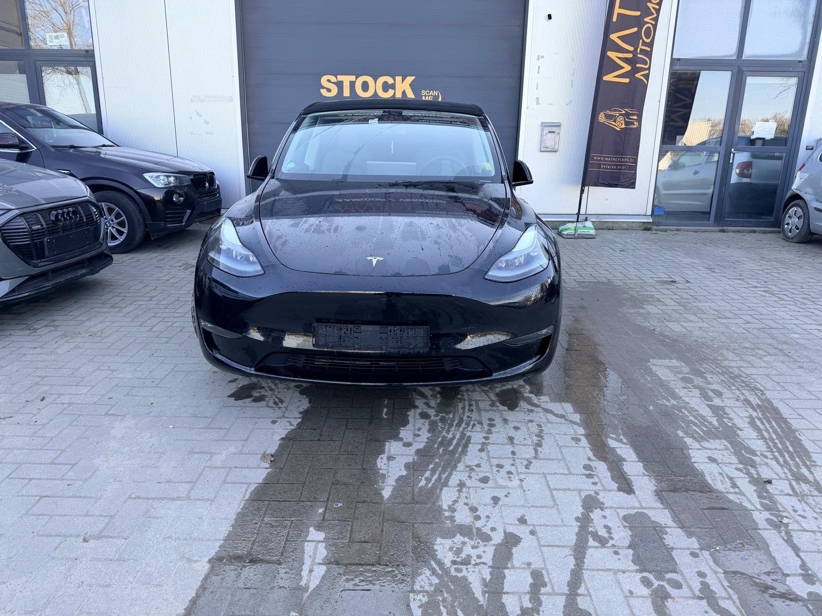 Tesla model Y Performance BTW TREKHAAK, Auto's, Tesla, Automaat, Zwart, Leder, Trekhaak