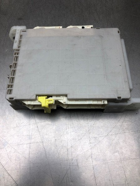 ZEKERINGKAST Toyota iQ (01-2009/12-2015) (|8273074020|), Gebruikt, Toyota