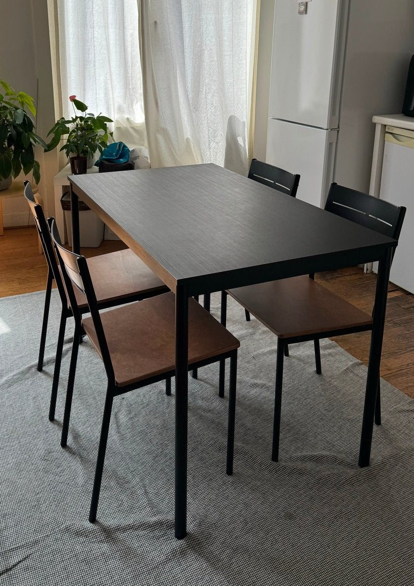 IKEA SANDSBERG Dining table + 4 chairs + rug, Maison & Meubles, Enlèvement, Comme neuf