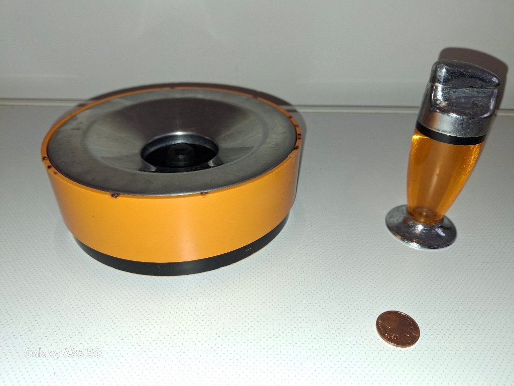 VINTAGE cendrier SAMP design et briquet de table, Enlèvement ou Envoi, Autres types, Plastique, Marqué