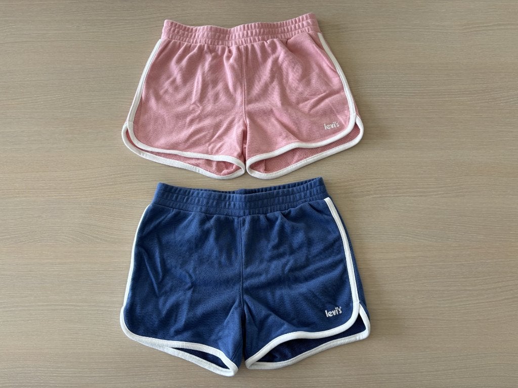 2 korte broekjes Levi's NIEUW, Kinderen en Baby's, Kinderkleding | Maat 140, Broek, Meisje, Nieuw, Ophalen of Verzenden