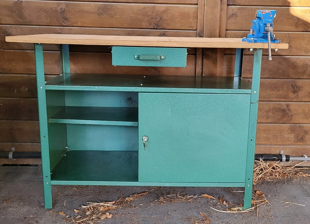 Werkbank metaal met houten blad, Bricolage & Construction, Établis, Utilisé, 70 à 120 cm, Étau, Enlèvement