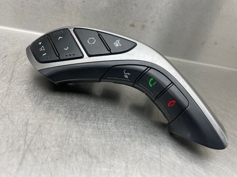 COMMUTATEURS DE VOLANT Hyundai i30 (GDHB5) (|39Y2971000|), Hyundai Motor Deutschland GmbH, Kaiserleipromenade 5
63067  Offenbach am Main, DE