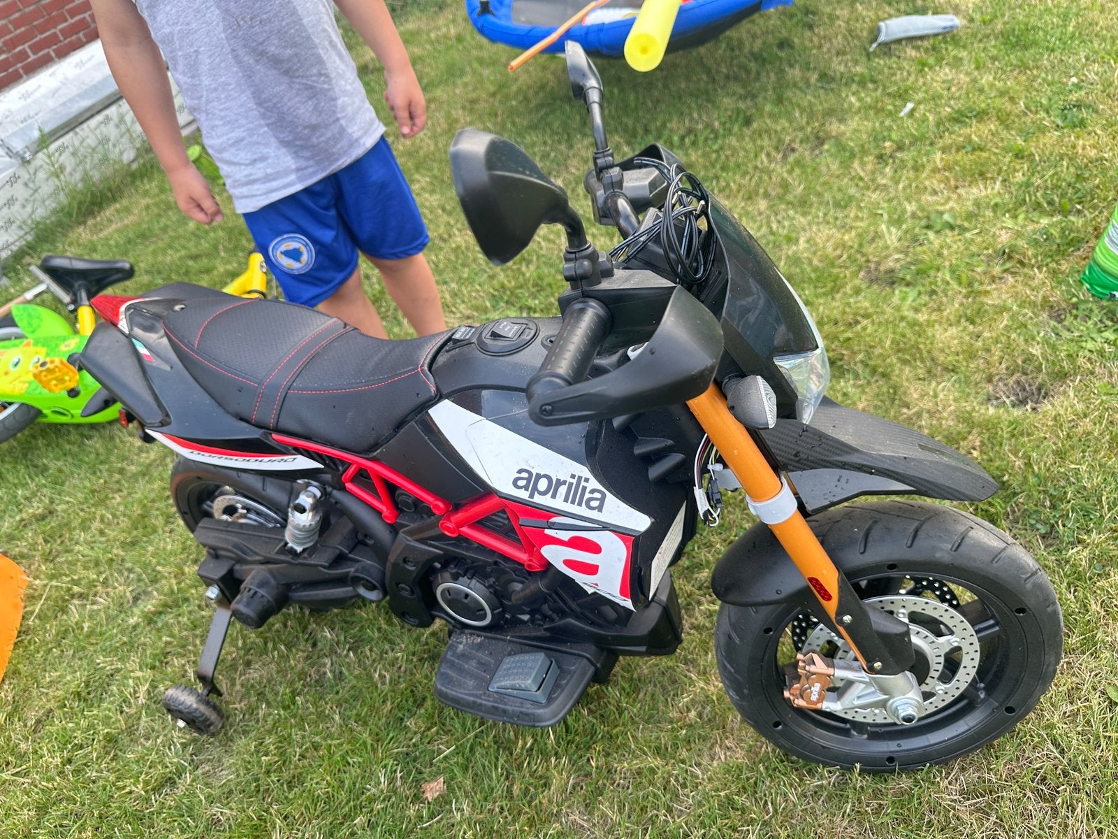 Elektrische kindermotor Aprilia, Ophalen, Zo goed als nieuw