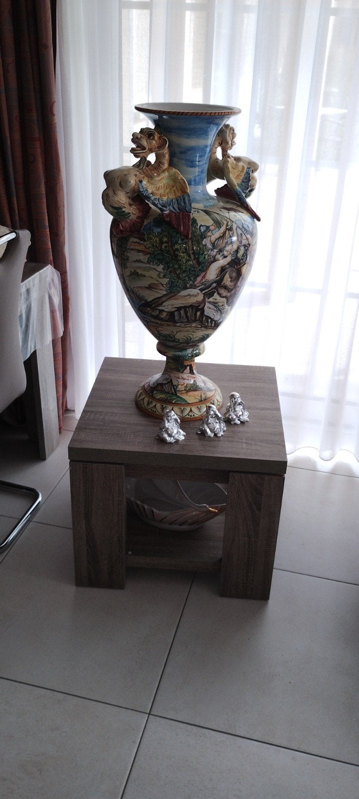 Italiaanse Capodimonte vaas, Ophalen