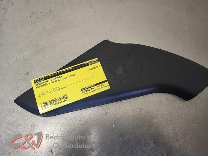 Afdekplaat diversen van een Mercedes V-Klasse, Gebruikt, -, Ophalen of Verzenden, -