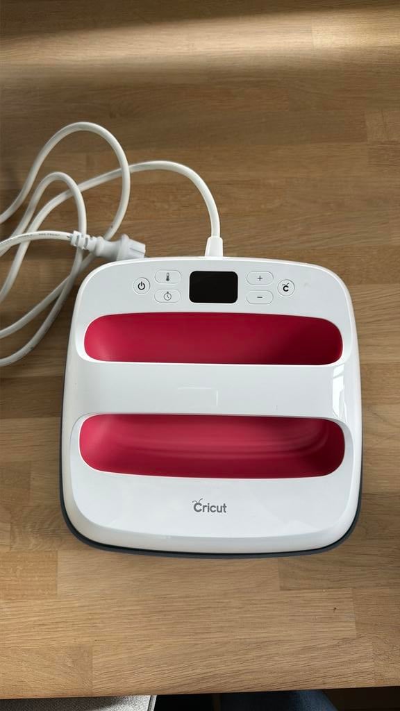 Cricut Easy Press 2, Enlèvement, Comme neuf