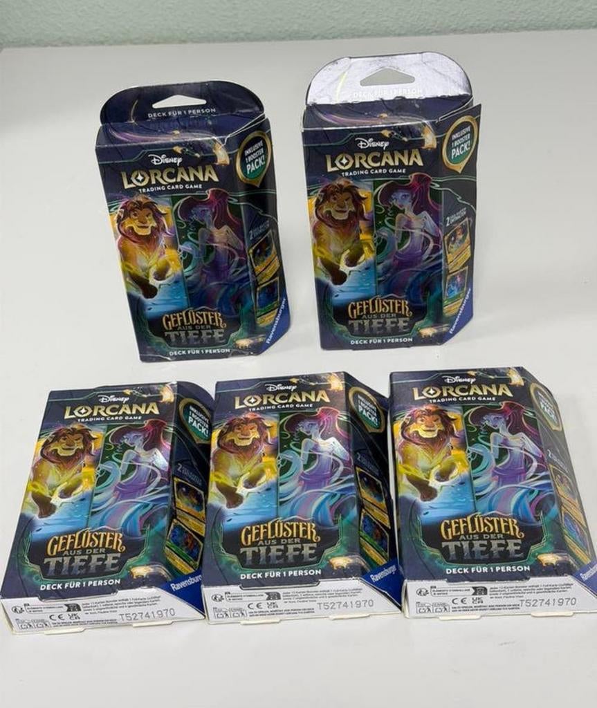 Disney Lorcana Starter Deck Whispers in the Well Duits (5x), Hobby en Vrije tijd, Ophalen of Verzenden, Nieuw, Starterdeck