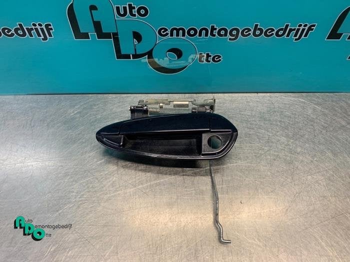 Poignée portière 2portes gauche d'un Fiat Punto Grande (Pu, -, 3 mois de garantie, Utilisé, Fiat