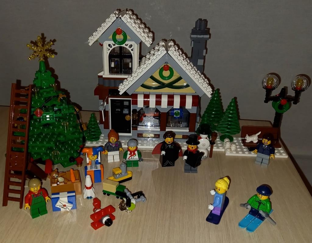 LEGO 10249 - Winter toy shop, Kinderen en Baby's, Ophalen of Verzenden, Compleet, Lego