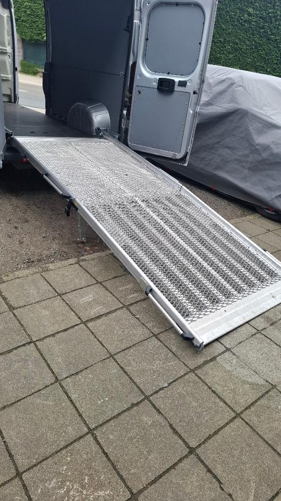 Oprijplaat camionnette, Enlèvement