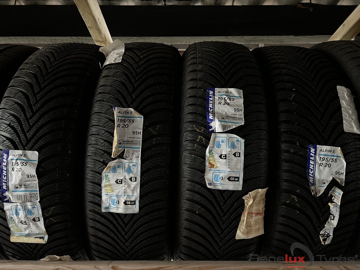 winter 195/55R20 Michelin Alpin 195/55/20 1955520 195/55 R20, Autos : Pièces & Accessoires, Pneus & Jantes, Neuf, Pneus hiver