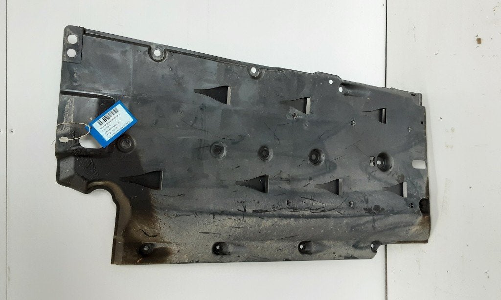 PLAQUE ARRIÈRE AVANT DROIT Qashqai (J11) (74814HV80A), Germany@nissan-services.eu, Kronenweg 38
50389  Wesseling, DE, Utilisé