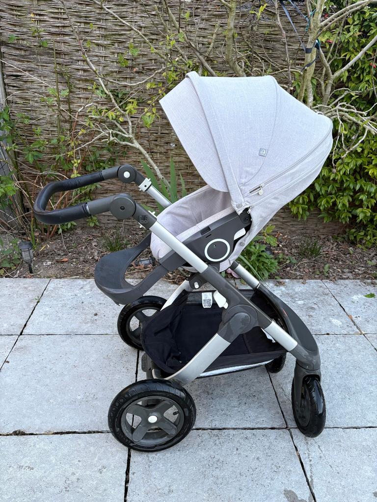 Buggy Stokke Xplory grijs, Enfants & Bébés, Poussettes & Combinaisons, Utilisé, Poussette, Autres marques, Pneus, Enlèvement