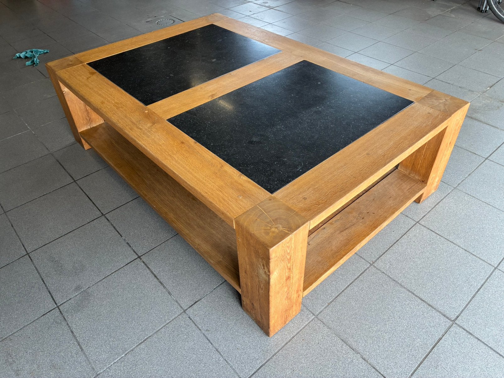 Massief eiken salontafel, Ophalen, Gebruikt, 100 tot 150 cm, Eikenhout