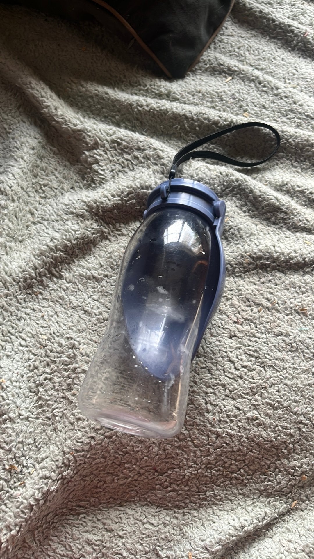 Drinkfles hond, Enlèvement, Comme neuf