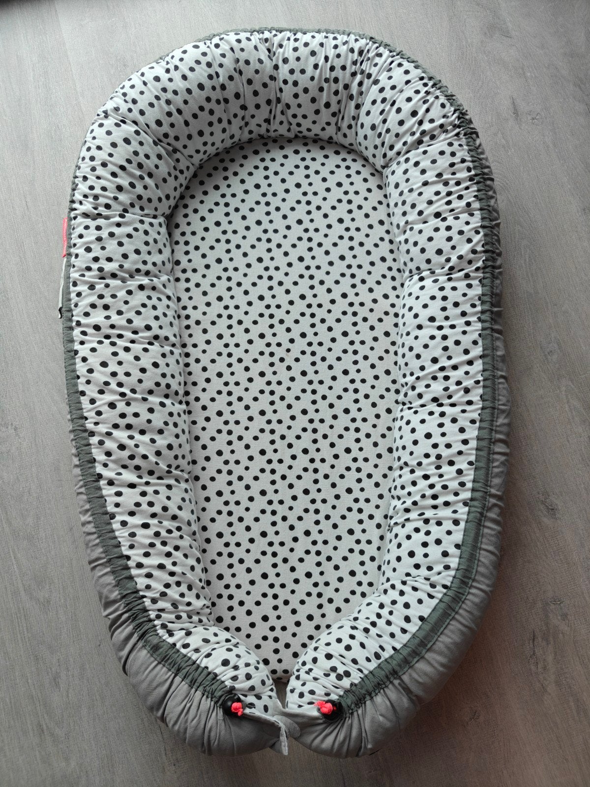 Babynestje Done by deer, Kinderen en Baby's, Babymode-accessoires, Ophalen, Zo goed als nieuw, Done by deer