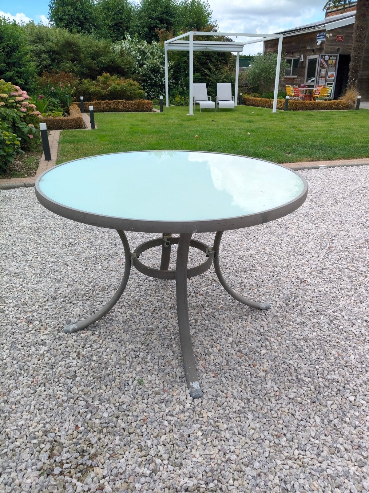 Glazen tuintafel., Tuin en Terras, Ophalen, Gebruikt, Rond, Metaal