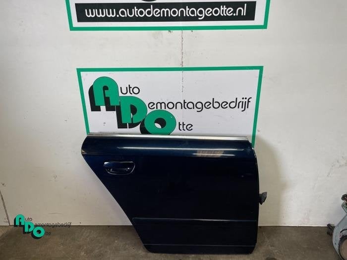 Portière 4portes arrière droite d'un Audi A4 (A4 04-) (LZ5, -, 3 mois de garantie, Audi, Utilisé