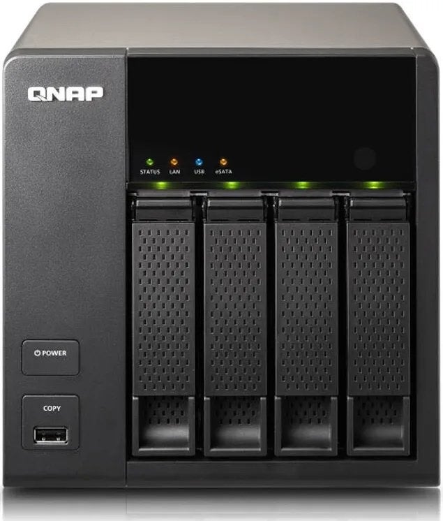 Qnap TS-420 turbo nas  + 500 gb 4 stuk hard disk total 2 gb, Computers en Software, NAS, Ophalen, Nieuw