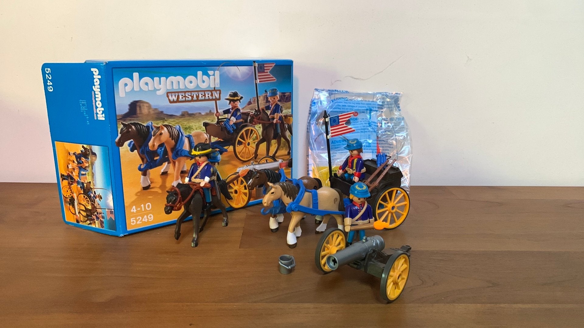 Playmobil 5249 western tunique bleu chariot plus canon, Enfants & Bébés, Jouets | Playmobil, Enlèvement, Comme neuf
