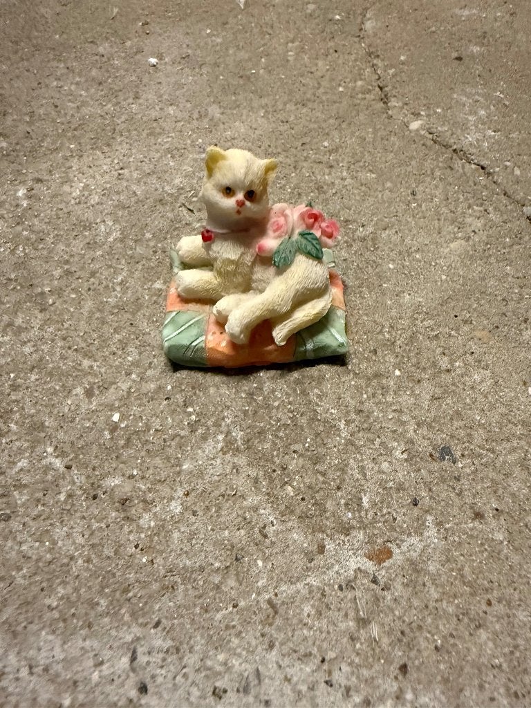 Statue BB chat sur un tapis, Collections, Enlèvement ou Envoi, Neuf, Animal