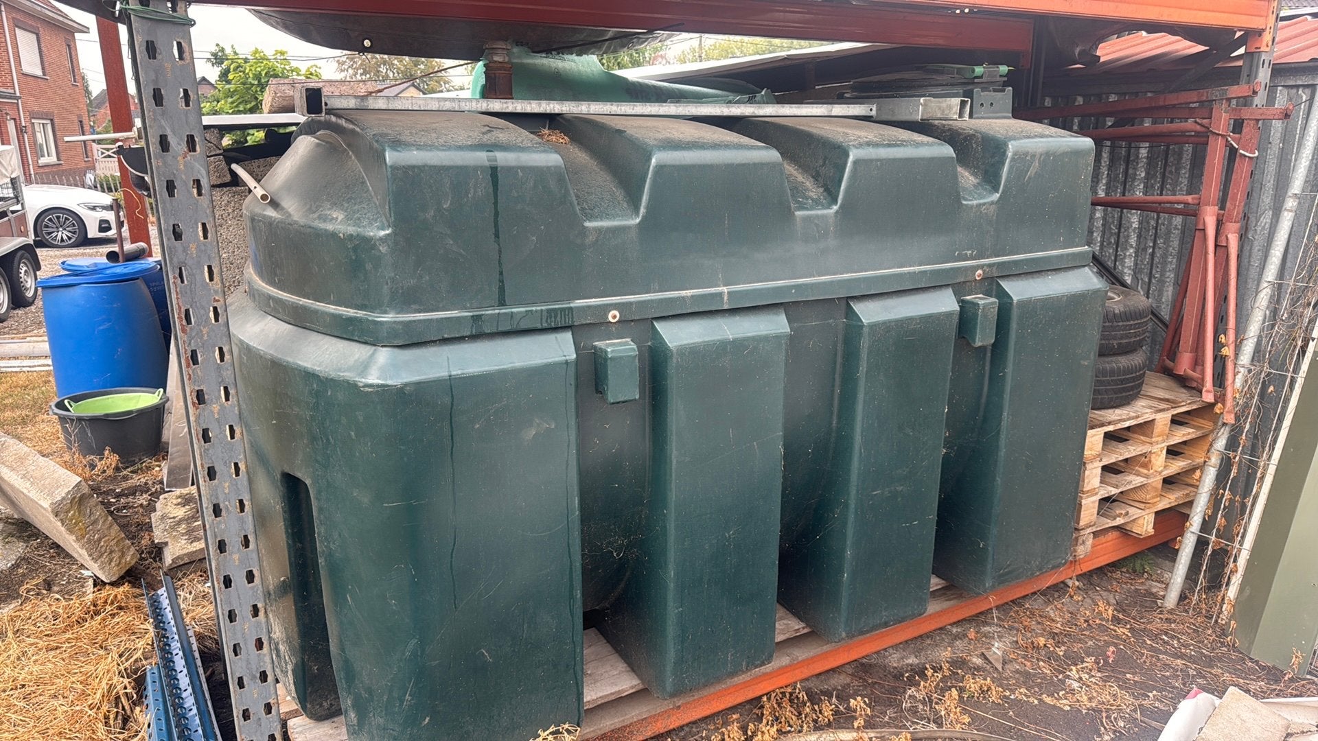 Mazoutton 2550 liter, Tuin en Terras, Bergingen en Tuinkasten, Ophalen, Gebruikt, Kunststof, Overige typen