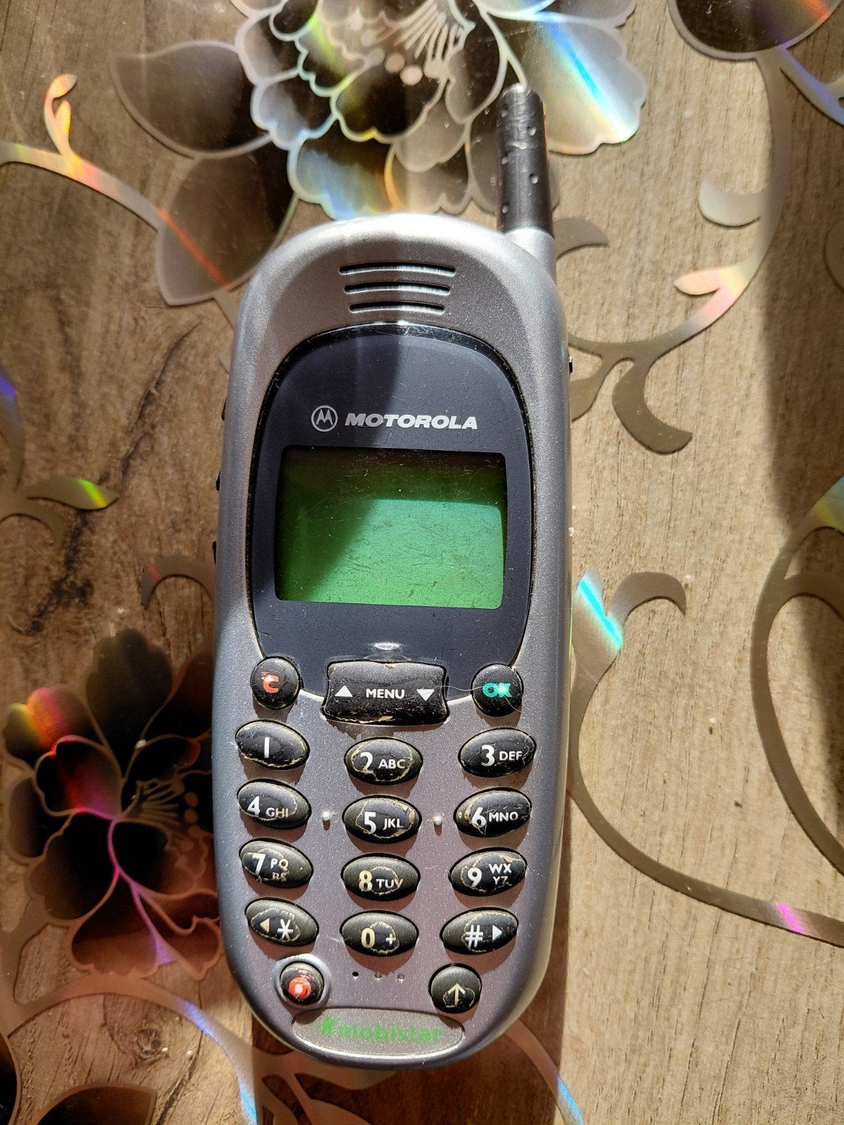 Couleur gris GSM, Télécoms, Enlèvement ou Envoi, Comme neuf
