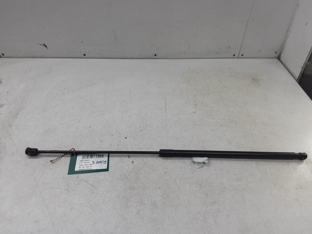 VERIN DE CAPOT Volkswagen Golf V (1K1) (1KO823359A), Volkswagen, Mevr. I. Hauben, Utilisé, Rue de l'Espoir 34 34
4030  GRIVEGNÉE, BE