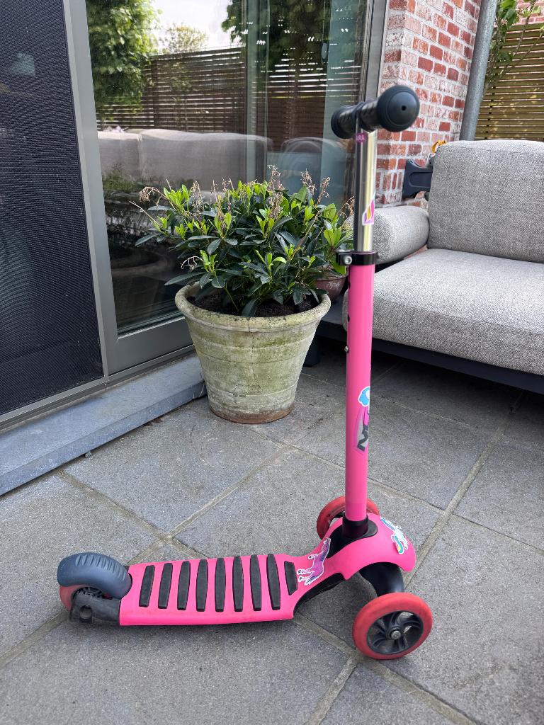 Step 3 wiel Scoot Roze Meisje 3-6 Jaar, Fietsen en Brommers, Steps, Ophalen, Zo goed als nieuw, Gewone step