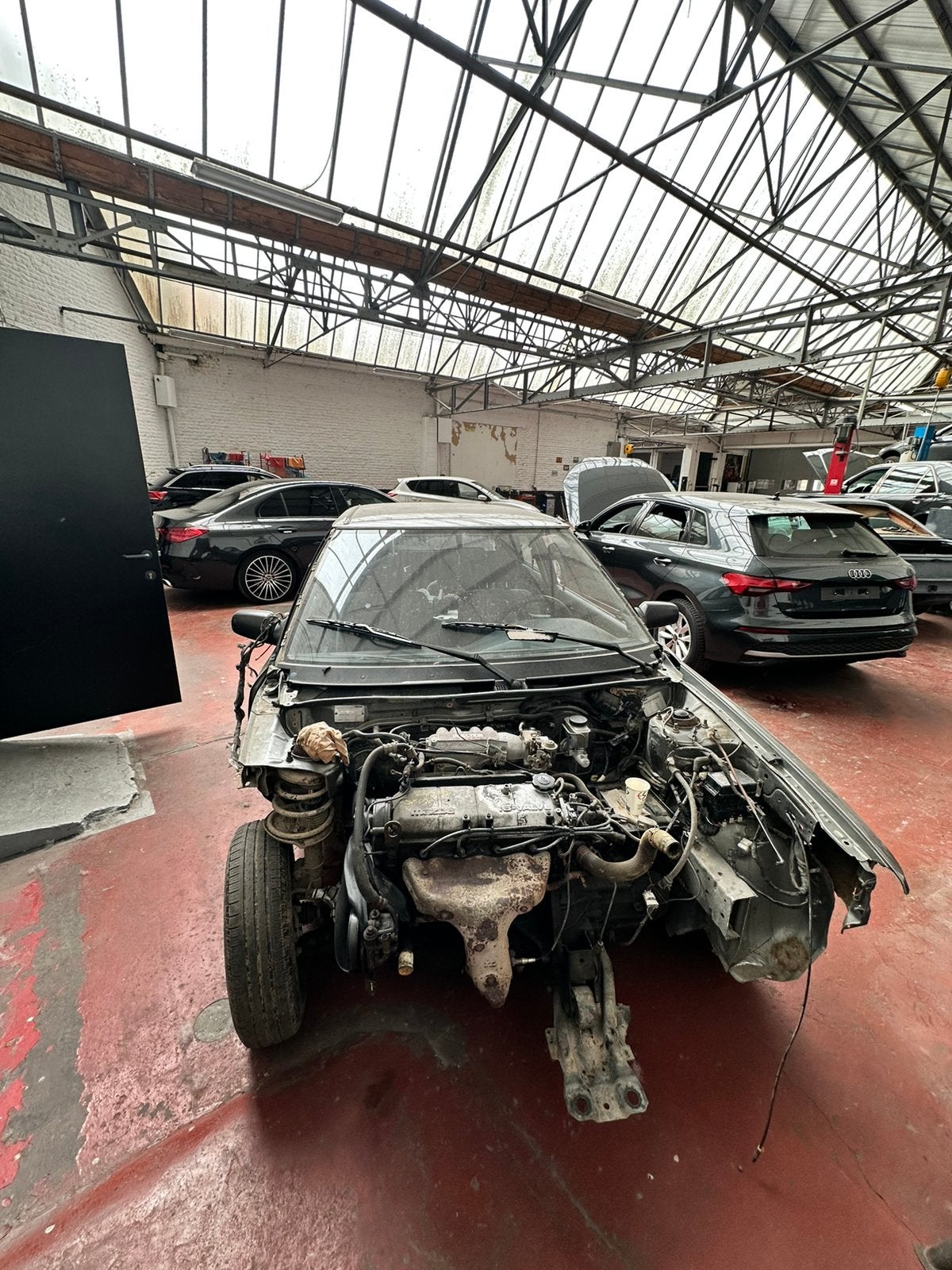 Mazda 323 e pour pieces voiture complet a vendre, Enlèvement, Mazda